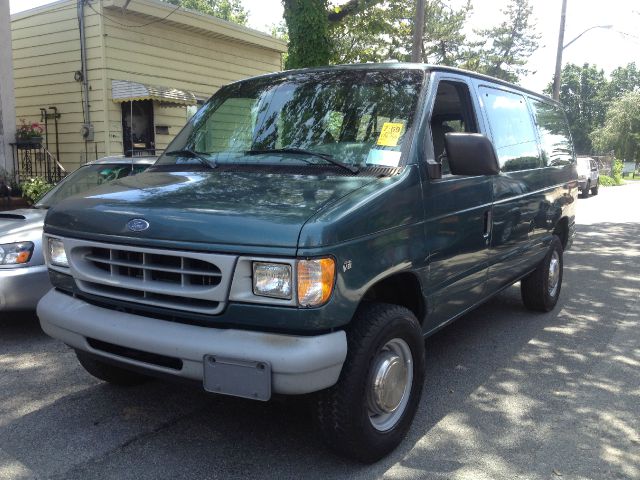 Ford Club Wagon 1997 photo 2