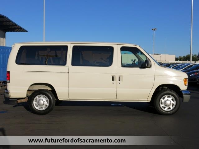 Ford Club Wagon Premier Nav AWD Passenger Van
