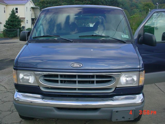 Ford Club Wagon 1998 photo 3