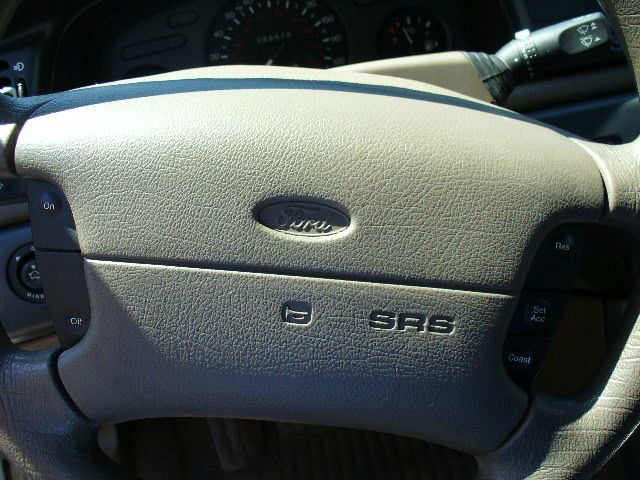 Ford Contour 1996 photo 2