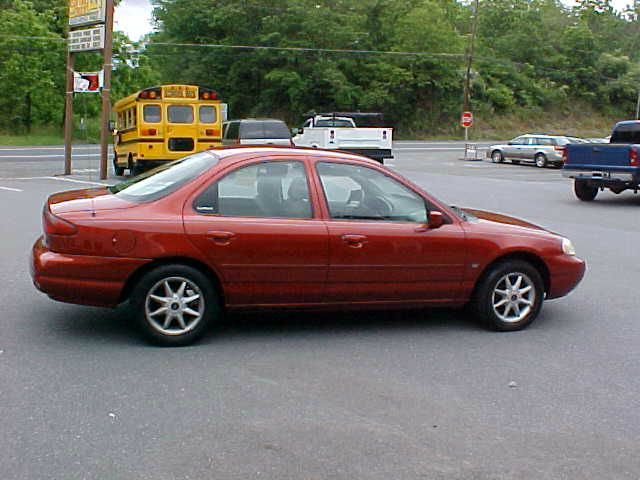 Ford Contour 1999 photo 9