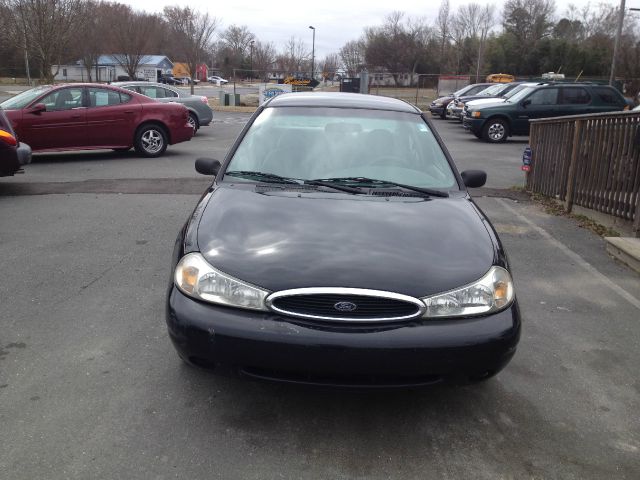 Ford Contour 2000 photo 1