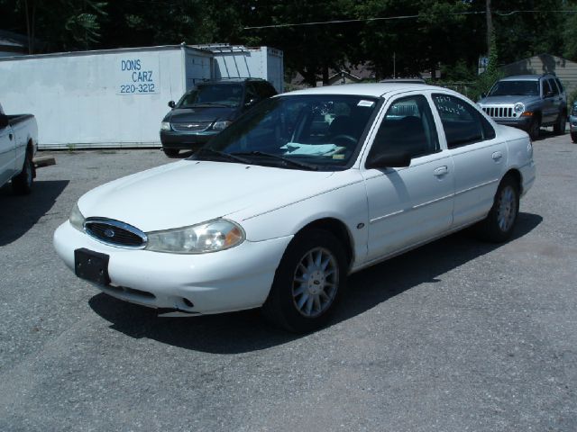 Ford Contour 2000 photo 3