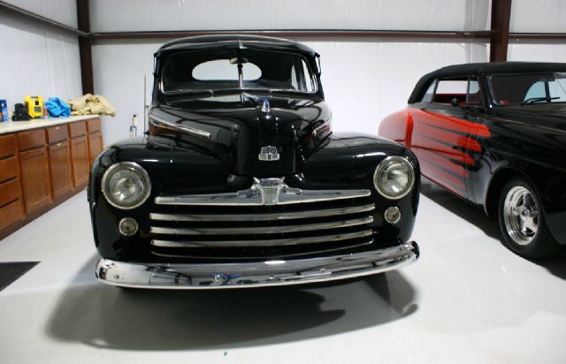 Ford COUPE 1947 photo 2