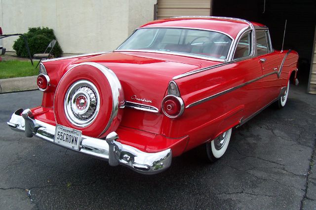 Ford Crown Victoria 1955 photo 1