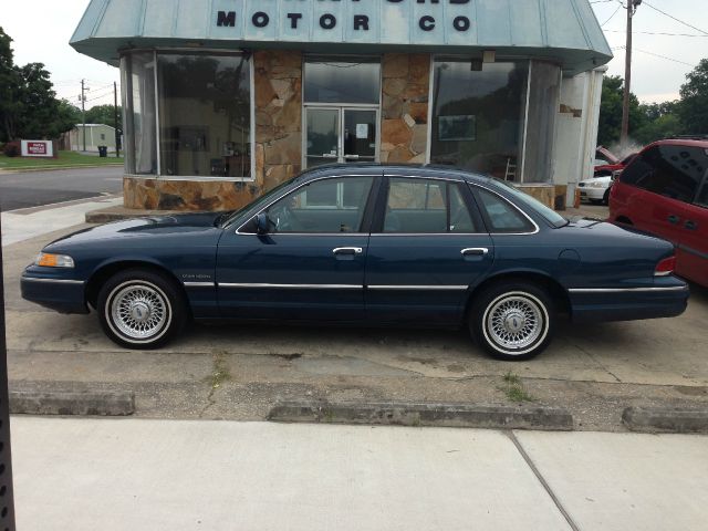 Ford Crown Victoria 1993 photo 0