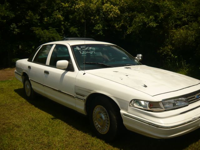 Ford Crown Victoria 1994 photo 2