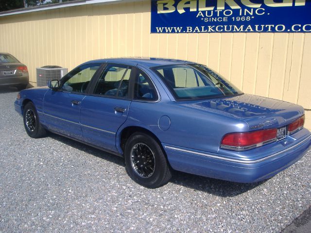 Ford Crown Victoria 1995 photo 18
