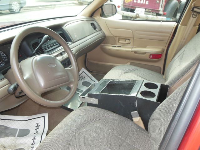 Ford Crown Victoria 1998 photo 1
