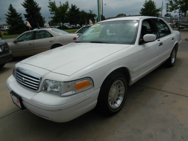 Ford Crown Victoria 1998 photo 11