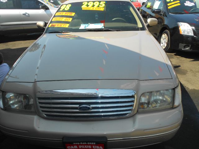 Ford Crown Victoria 1998 photo 4