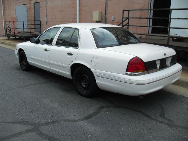 Ford Crown Victoria 1998 photo 25