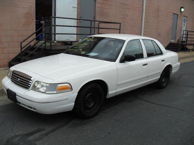 Ford Crown Victoria 1998 photo 26
