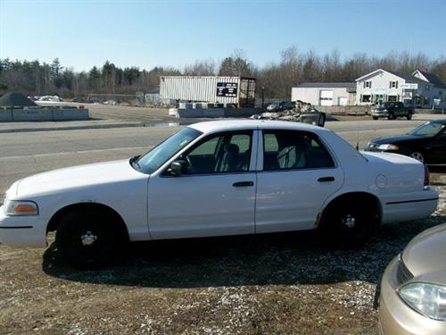 Ford Crown Victoria 1999 photo 3