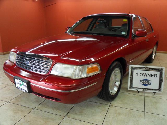 Ford Crown Victoria 1999 photo 3