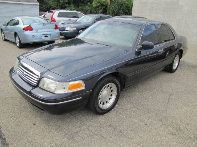 Ford Crown Victoria 1999 photo 4