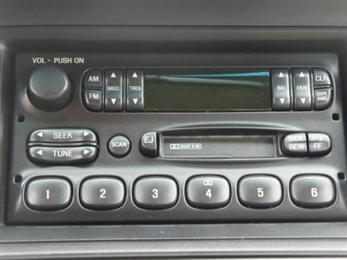 Ford Crown Victoria 1999 photo 1