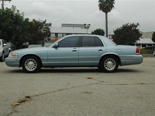 Ford Crown Victoria 1999 photo 4
