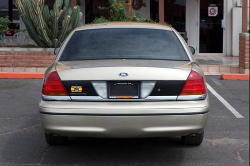 Ford Crown Victoria 1999 photo 3