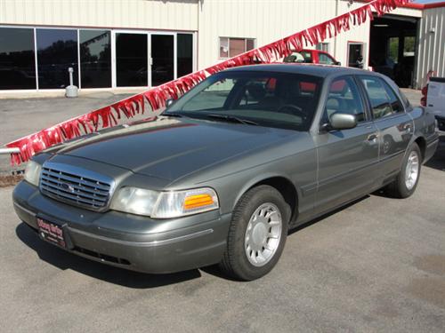 Ford Crown Victoria 2000 photo 5