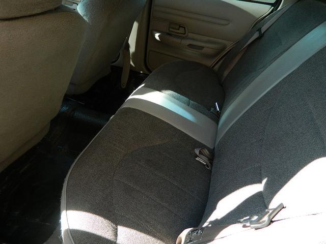 Ford Crown Victoria 2000 photo 3