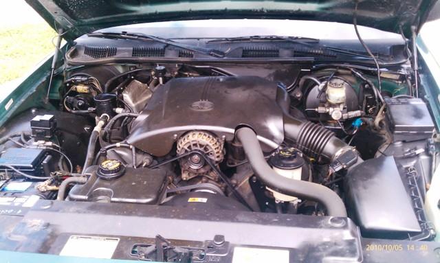 Ford Crown Victoria 2000 photo 1