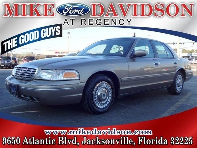 Ford Crown Victoria Base Unspecified