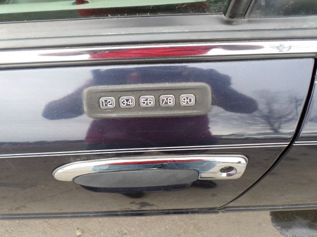 Ford Crown Victoria 2002 photo 1