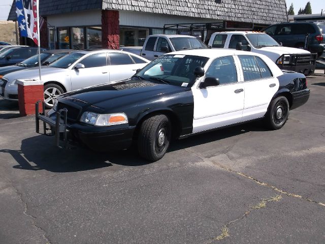Ford Crown Victoria 2003 photo 1