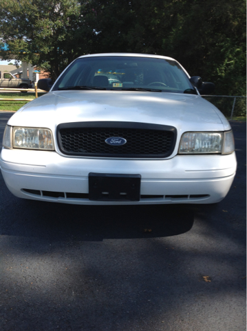Ford Crown Victoria 2003 photo 4