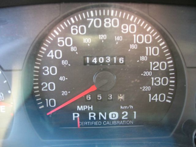 Ford Crown Victoria 2003 photo 1