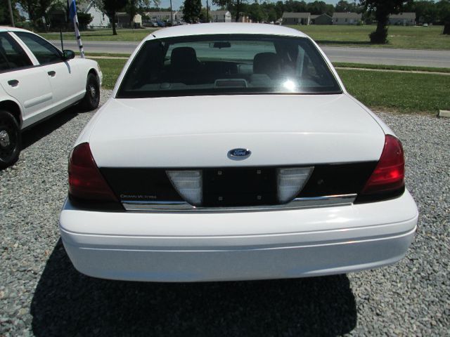 Ford Crown Victoria 2003 photo 6
