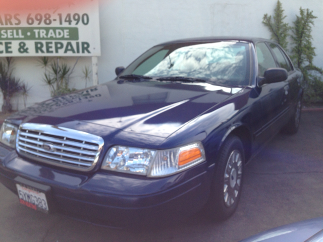 Ford Crown Victoria 2004 photo 4