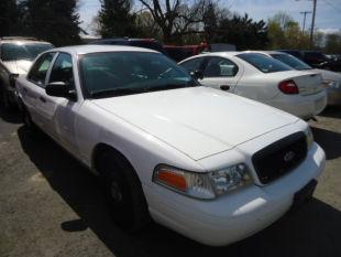 Ford Crown Victoria Luxury Sedan