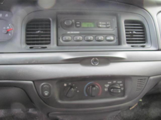 Ford Crown Victoria 2005 photo 1