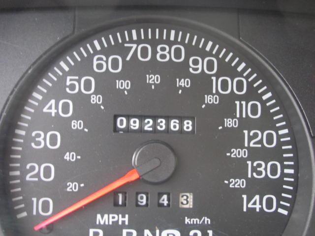 Ford Crown Victoria 2005 photo 2