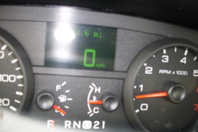 Ford Crown Victoria 2006 photo 1