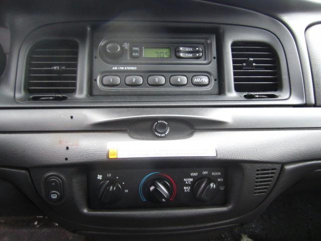 Ford Crown Victoria 2006 photo 2
