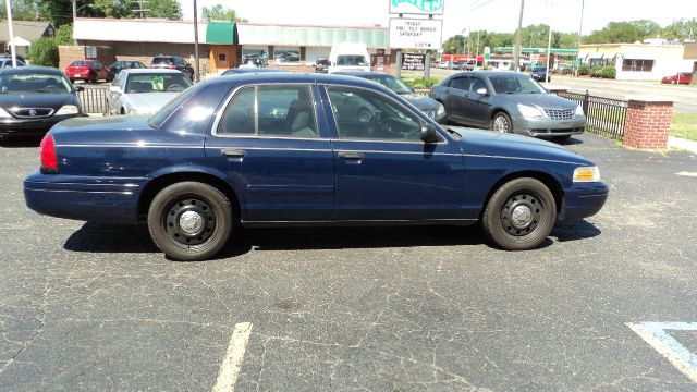 Ford Crown Victoria 2006 photo 26