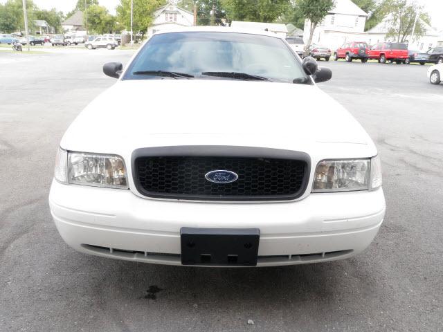 Ford Crown Victoria 2006 photo 4