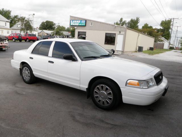 Ford Crown Victoria 2006 photo 5