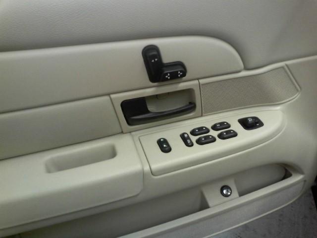 Ford Crown Victoria 2006 photo 5