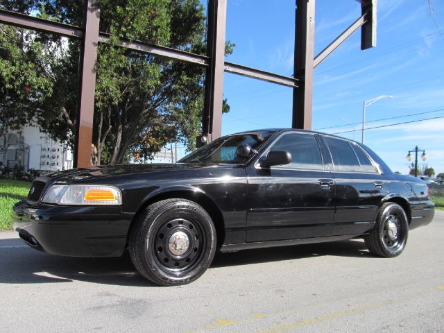 Ford Crown Victoria 2006 photo 3