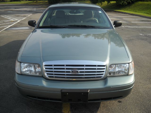 Ford Crown Victoria 2006 photo 1