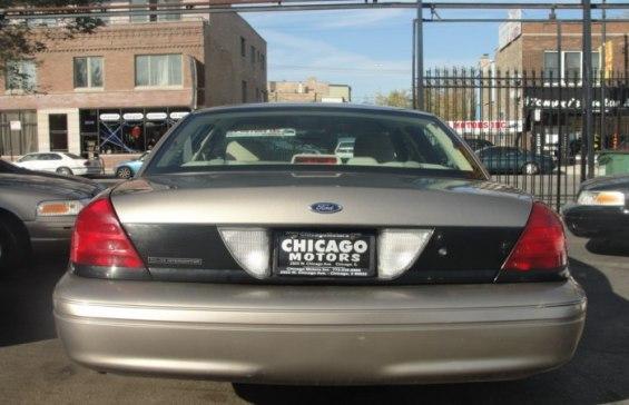 Ford Crown Victoria 2006 photo 3