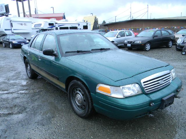 Ford Crown Victoria 2006 photo 2