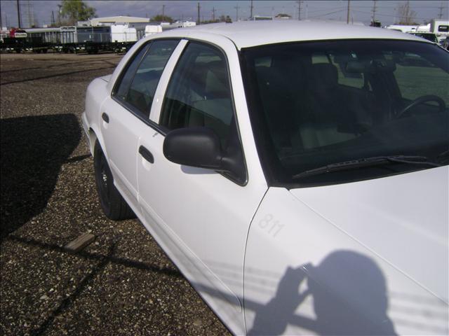 Ford Crown Victoria 2006 photo 1