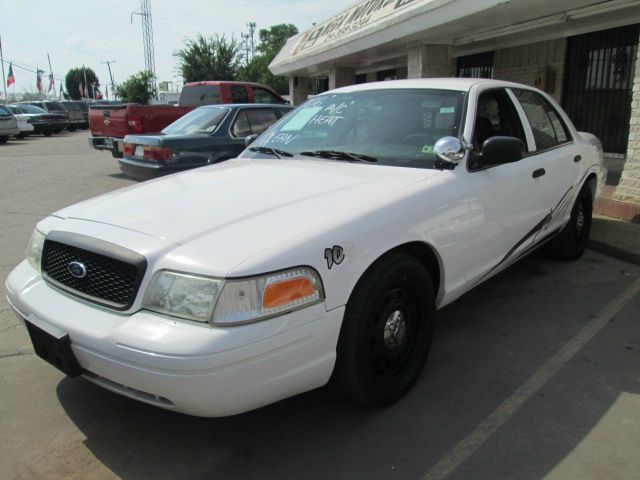 Ford Crown Victoria 2006 photo 3