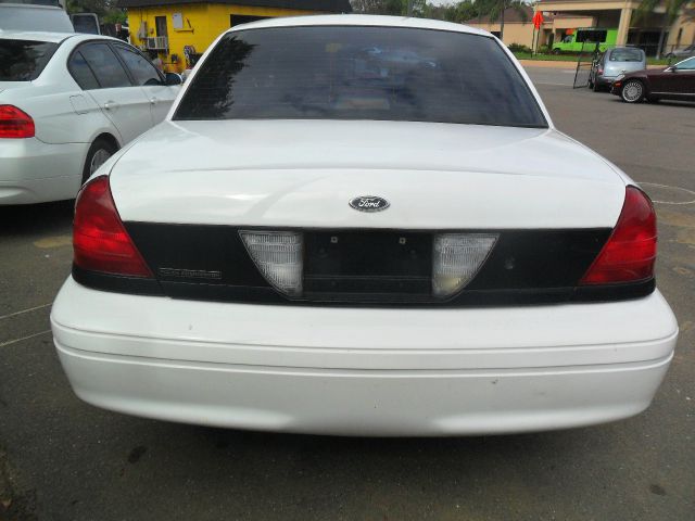 Ford Crown Victoria 2006 photo 1