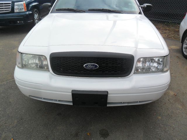 Ford Crown Victoria 2006 photo 3